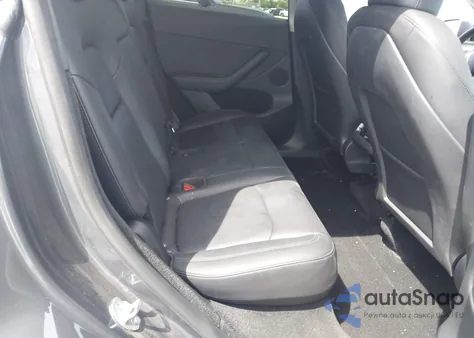 2023 Tesla Model Y Awd/Long Range Dual Motor All-Wheel Drive z USA, uszkodzony, nr VIN 7SAYGDEE8PF786011